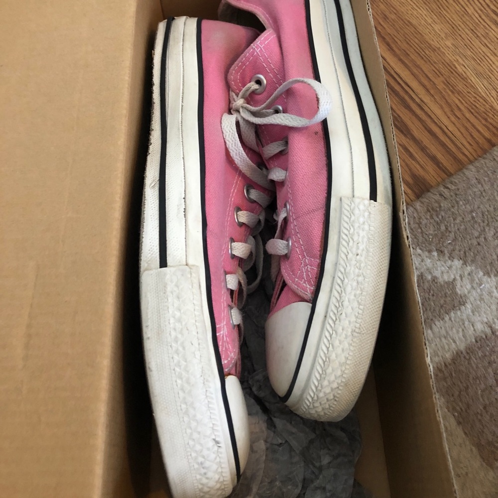 Pink Low Top Chuck Taylor Converse